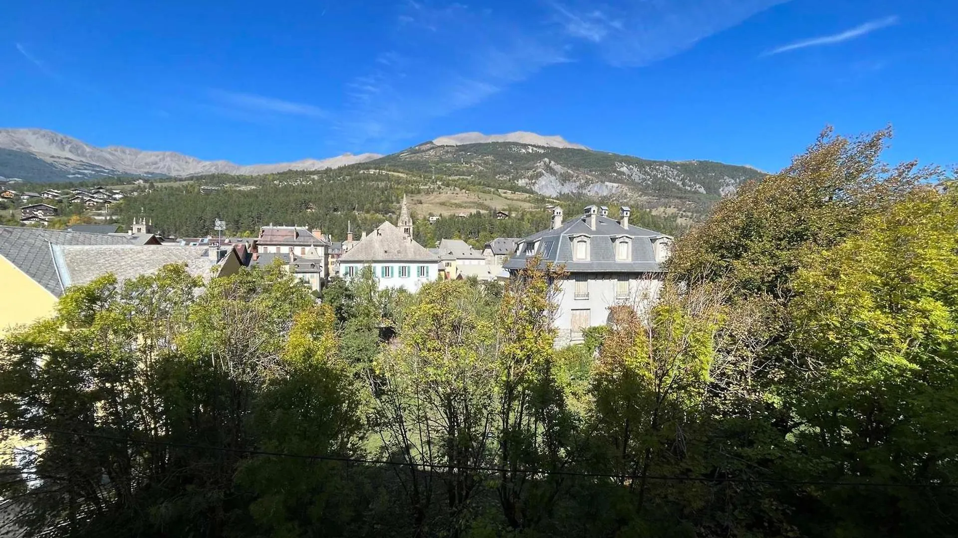 T2 Central Avec Balcon Et Vue, Barcelonnette - Fr-1-165A-25 Apartment
