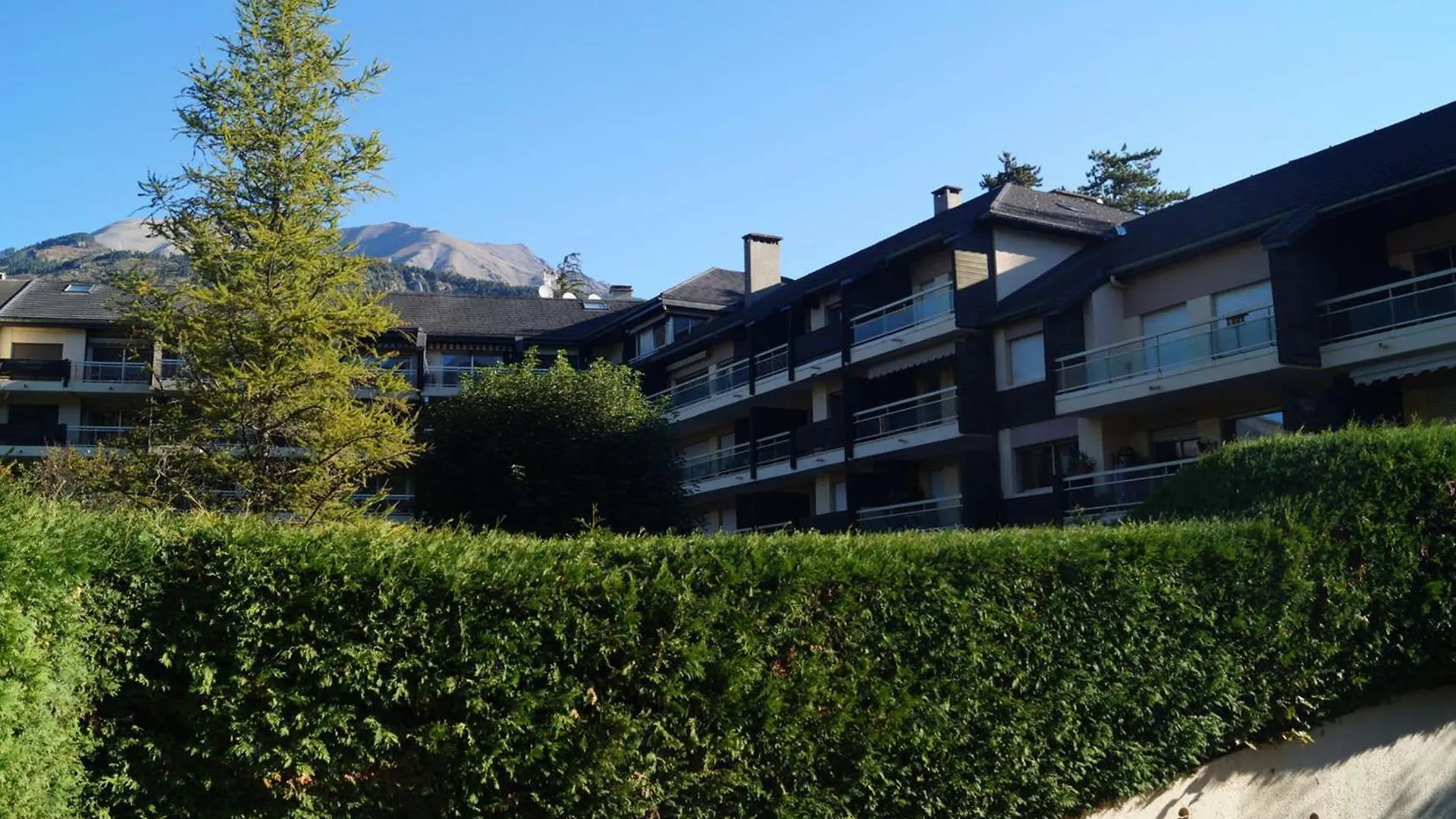 T2 Central Avec Balcon Et Vue, Barcelonnette - Fr-1-165A-25
